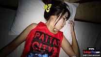 Thai massage chick makes sure her client is satisfied